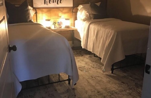 Canton House | GETAWAY!Suite 5@ElKen!$Massage,Breakfast,Relax,Renew