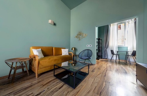 Historic Center Apartment | GetTheKey Pavaglione Apartment