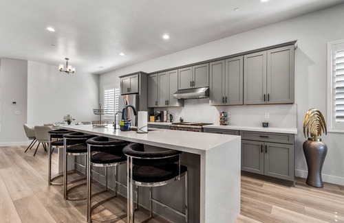 Flagstaff House | Getting Woodsy Wit It! NAU and Grand Canyon! Save!