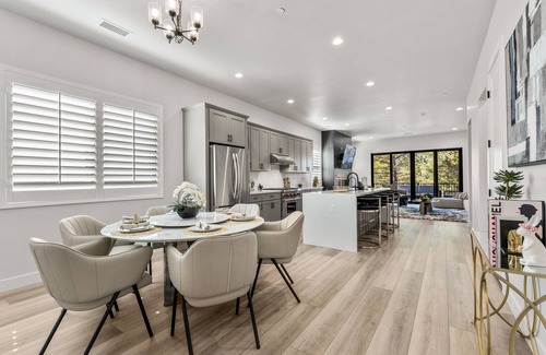 Flagstaff House | Getting Woodsy Wit It! NAU and Grand Canyon! Save!