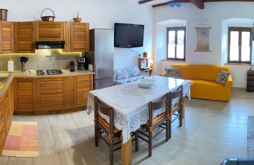 Livo Cottage | Ghema Mountain House in Livo - Holiday House on Como Lake