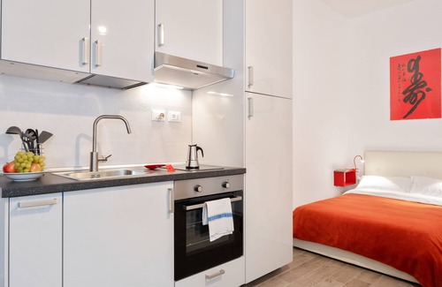 Santo Stefano Apartment | Giardini Margherita Monolocale con Balcone