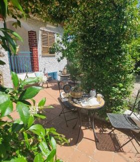 Oliena Apartment | Giardino Dei Limoni Apartment