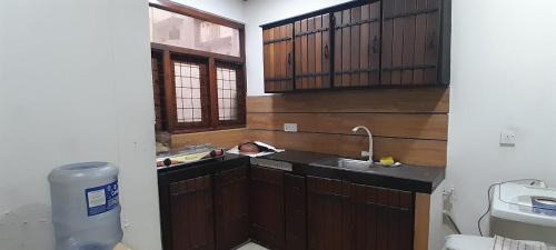 Mount Lavinia Apartment | GiBu Art Gallery and Villa