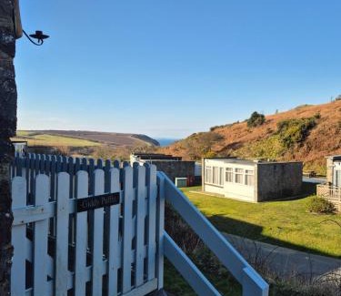 Nolton Ski Chalet | Giddy Puffin