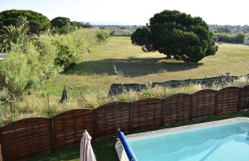 Giens Apartment | GIENS, T2 in owner's villa with swimming pool