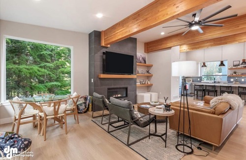 Girdwood Condo | Girdwood Gem!