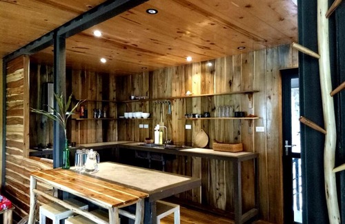 Soc Son Cabin | GISY Lake House 2F