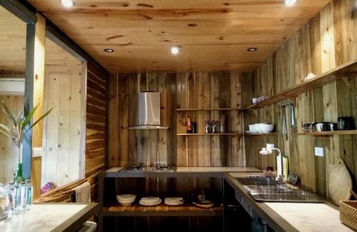 Soc Son Cabin | GISY Lake House 2F
