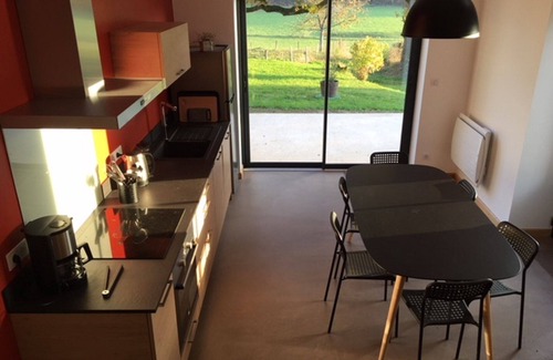 Saint-Martin-de-Fressengeas House | Gites de la Baine: square house and fenestrous