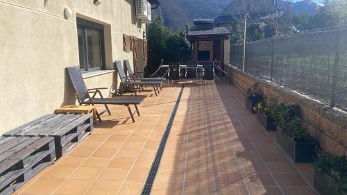 Saint-Beat House | Gite Ballestan