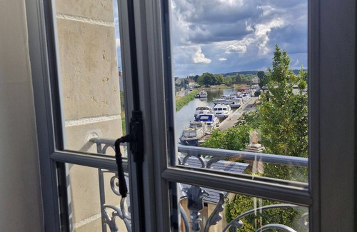 Briare Cottage | Gite Briare, 4 bedrooms, 11 persons