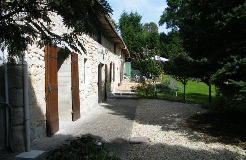 Saint-Vallier House | Gite Charentais, Le Coin Arboré