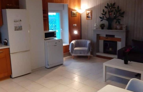 Savigny-en-Veron House | Gite Chez LE Vigneron