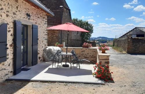 Saint-Santin House | gite de La Carrière