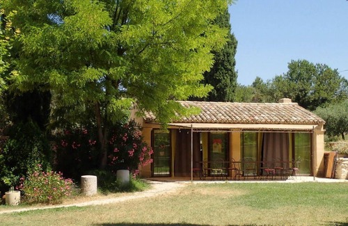 Cadenet House | Gite de l'Orangerie 3 km from Lourmarin (Luberon) up to 15 people