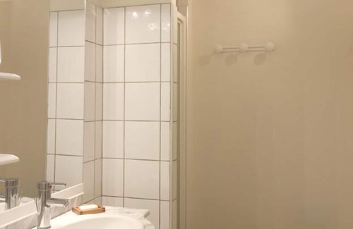 Bourg-sur-Gironde House | Gite DES Cabanes - Bourg