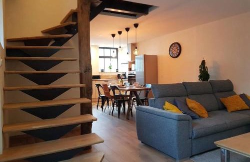 Dole House | Gite du Cours St Mauris Authentique et moderne