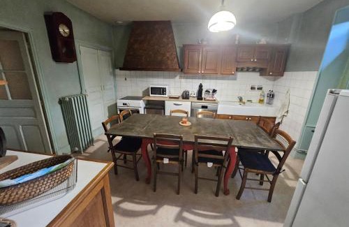 Saint-Georges-de-Mons House | Gite du menuisier