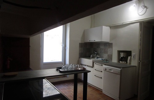 Rognes House | Gite for 15 people, Bastide in Provence with authentic untreated swimming pool.