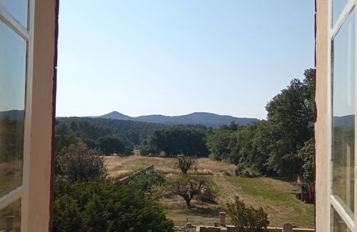 Rognes House | Gite for 15 people, Bastide in Provence with authentic untreated swimming pool.