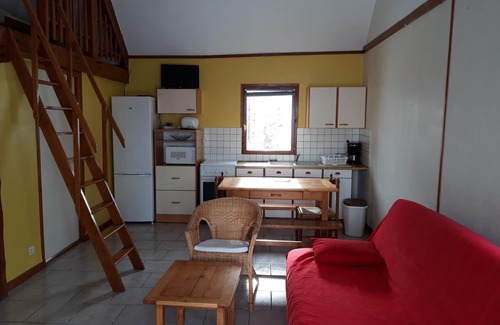 Montgreleix House | Gîte in an oasis of nature, between Cantal and Puy de Dôme