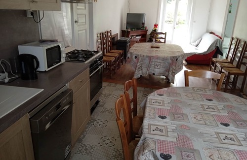 Neussargues-Moissac House | Gite in the heart of the Parc des Volcans, within walking distance of shops and restaurant