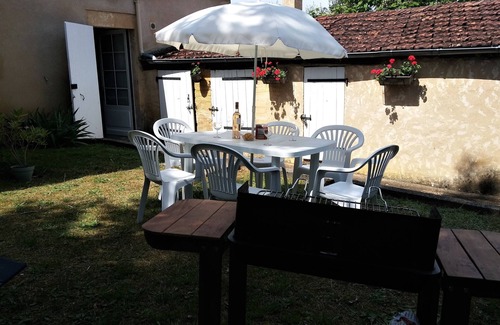 Saint-Crepin-et-Carlucet House | Gîte "La petite Maison" in the quiet of the countryside