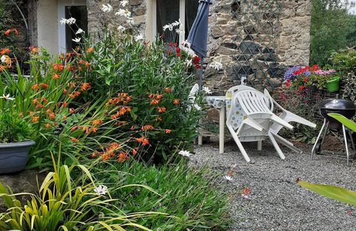 Graces Cottage | Gite la Roseraie in the countryside 30mn from the sea