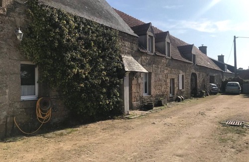 Fermanville House | Gite La Route du Phare ! Beaches, GR nearby, 15 kms from Cité de la Mer
