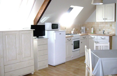Saint-Paul-du-Vernay Apartment | GITE labellized 2 * in the countryside, NEAR BAYEUX, BEACHES OF THE LANDING.