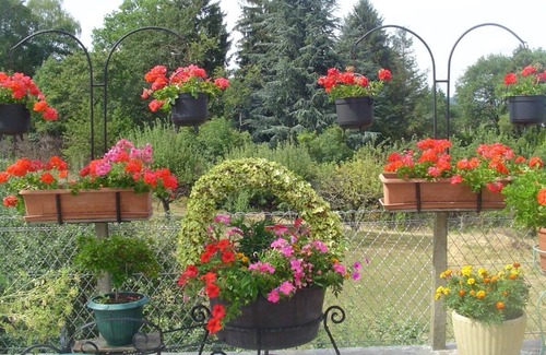 Aspin-en-Lavedan House | Gîte "LE JARDIN": come and discover Lourdes and the Pyrenees