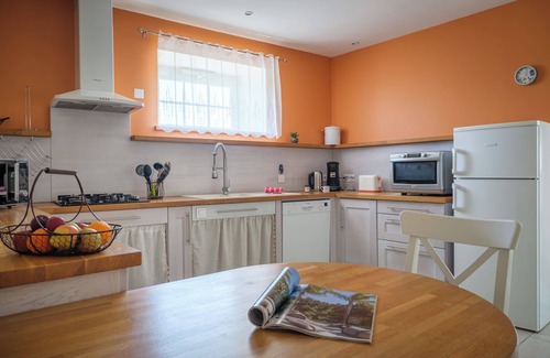 Bellevigne Bed & Breakfast | Gîte LES VIGNES - Charming house in the heart of the Cognac vineyards