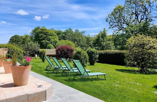 Foncine-le-Haut Apartment | Gite Lys Montagnes du Jura with Spa Sauna river