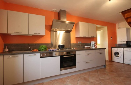 Mauves-sur-Huisne Cottage | Gite Mauves-sur-Huisne, 5 bedrooms, 12 persons