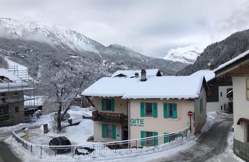 Les Houches Ski Chalet | Gite Michel Fagot in the heart of the village of Les Houches