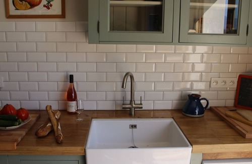 Mormoiron House | Gîte on 5 private hectares with swimming pool, view of Mont Ventoux