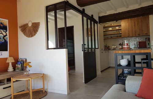 Viens Apartment | GITE PROVENCAL AVEC PISCINE "LE COSY LUBERON"