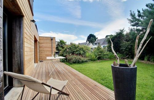 Arradon House | GITE ROSCLEDAN contemporain, 3 chambres idéalement situé