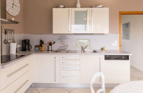 Saint-AndrE-de-l'Epine House | Gite Saint-André-de-l'Épine, 3 bedrooms, 8 persons