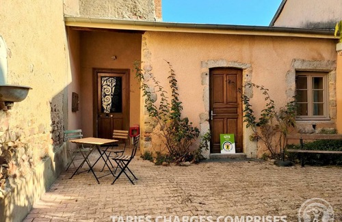 Saint-Haon-le-Chatel Cottage | Gite Saint-Haon-le-Châtel, 3 bedrooms, 11 persons