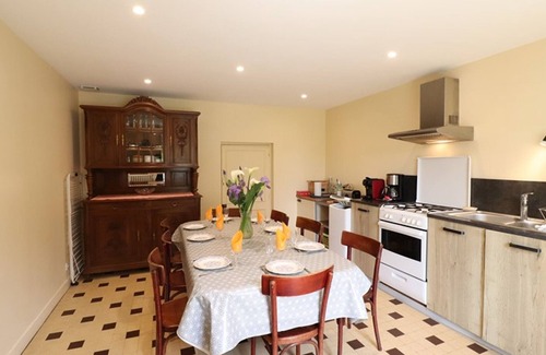 Saint-Simon Cottage | Gite Saint-Simon, 4 bedrooms, 8 persons
