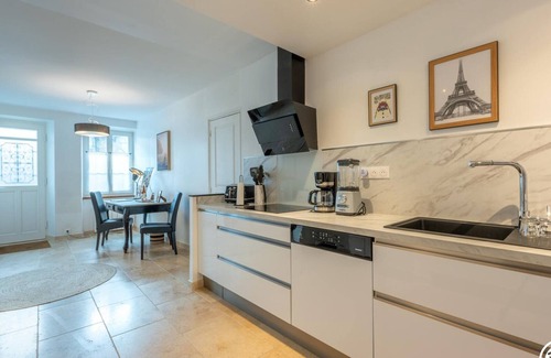 Senlis Cottage | Gite Senlis (Oise), 3 bedrooms, 6 persons