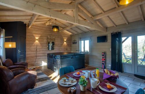 Saint-Cybranet Ski Chalet | gite&spa individuel interieur privé-le bois de la pause-