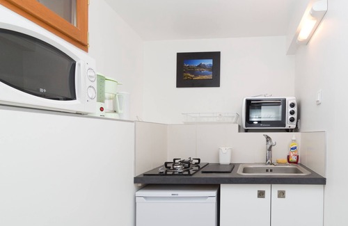 Brie-et-Angonnes Cottage | Gite/the countryside bed and breakfast