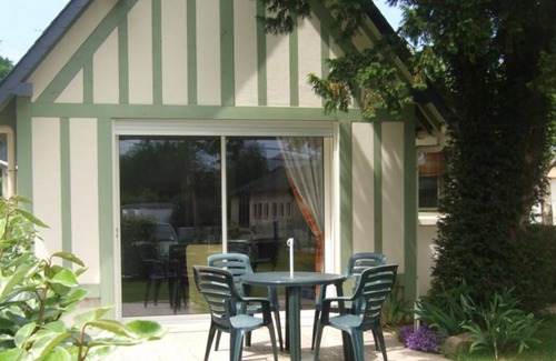 Theuville-aux-Maillots House | Gite Theuville-aux-Maillots, 2 bedrooms, 3 persons