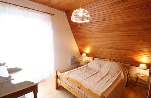 Vic-sur-Cere Cottage | Gite Vic-sur-Cère, 4 bedrooms, 8 persons