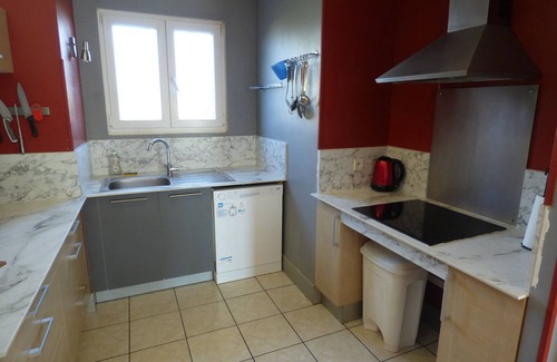 Fosse House | Gîte with private, covered, heated swimming pool 150 m away