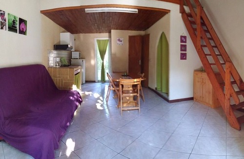 Roquefort-des-Corbieres House | Gitelacapelle with 3 swimming pool rooms, 10mm from wild beaches, tropical setting .