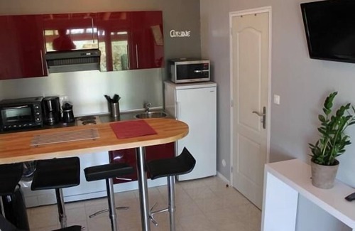 Carpentras Apartment | GITES LES LAURIERS 2/4 PERSONS